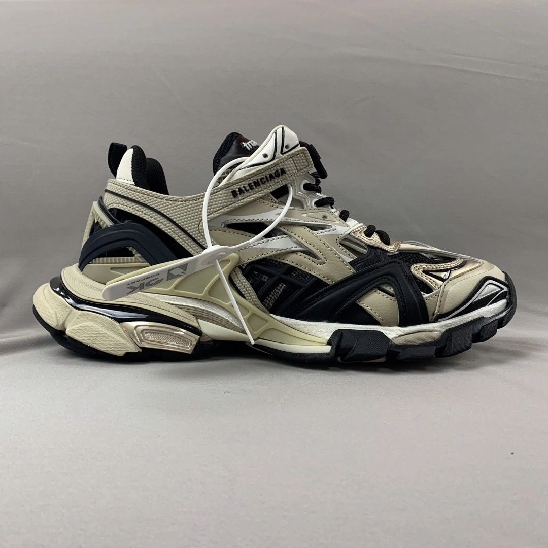 OOBB -568614W2GN38071 TRACK.2 item:B-X194E2045J